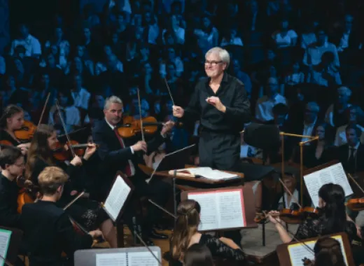 Orquesta conjunta de alumnos de escuelas de música y músicos de la Filarmónica Checa